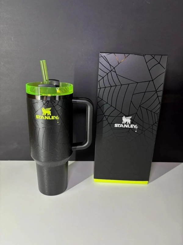 Stanley Halloween Quencher H2.0 FlowState Tumbler 40oz